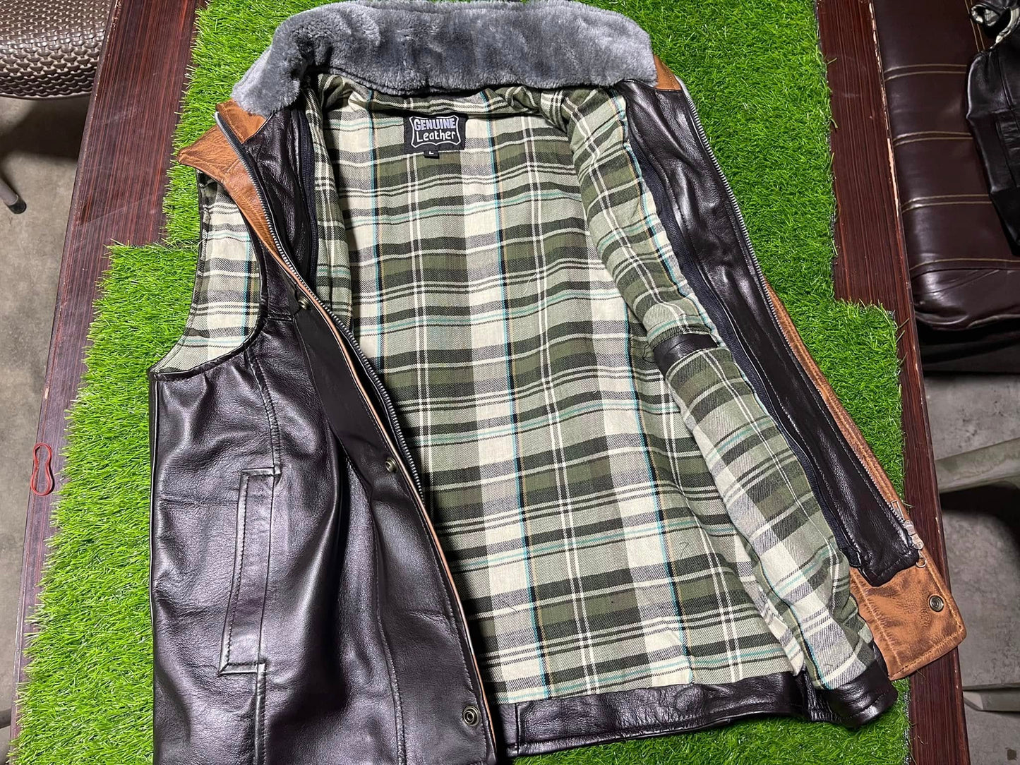 Men’s Black Vest With Brown Shearling Lining – Gilet with Zipper Pockets